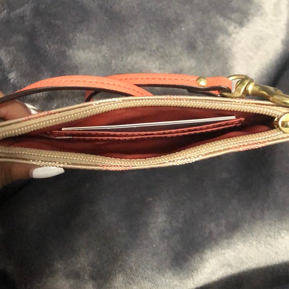 Coach wristlet - Picture 3 of 4